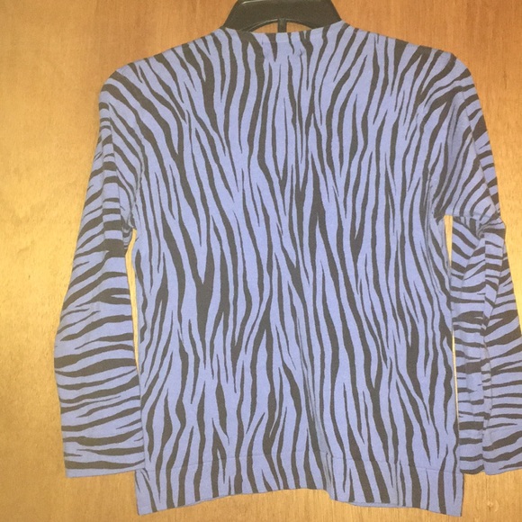 Ladies button up animal print top - Picture 3 of 4